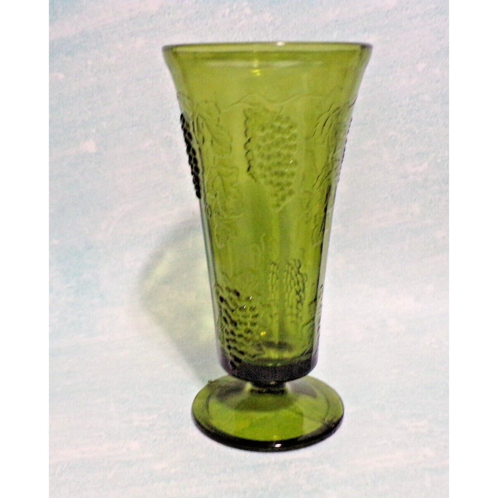 Green Pressed Glass MCM‎ Vase Grape Bunches on Grapevine Octagon #20 Vintage